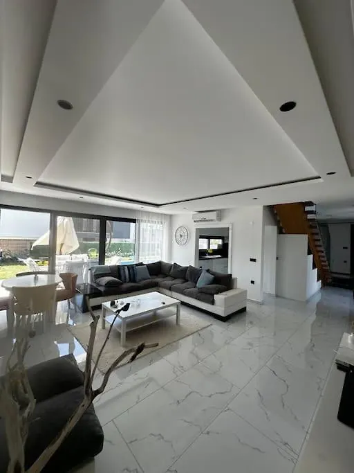 Private Pool Villa For Daily Rent In קוסדסי 0*,  טורקיה