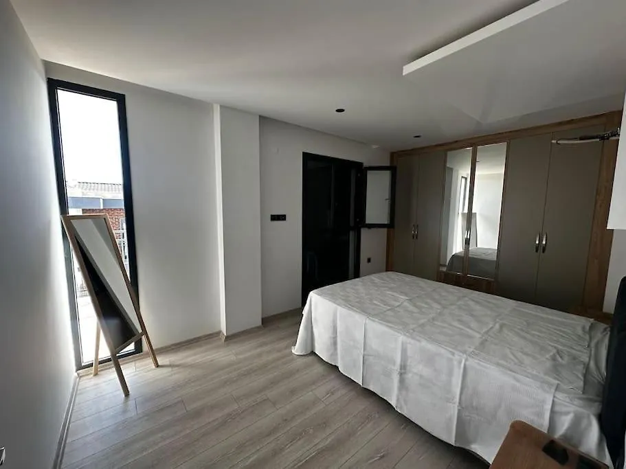 Private Pool Villa For Daily Rent In קוסדסי